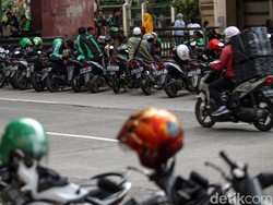 Orderan Sepi Gegara PSBB, Ojol Minta Ada BLT Serupa Karyawan