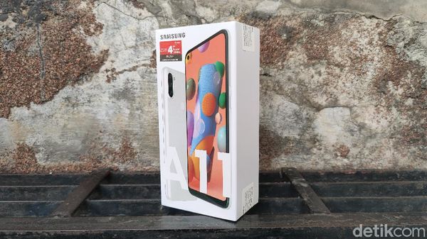 Unboxing Galaxy A11, Usung Empat Kamera Harga Rp 2 Juta