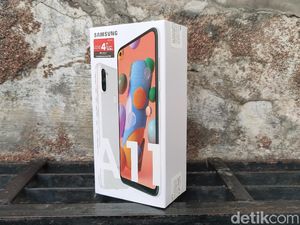 Unboxing Galaxy A11, Usung Empat Kamera Harga Rp 2 Juta