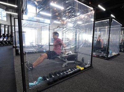 Gym di California Bikin Bilik Khusus Untuk Jaga Jarak