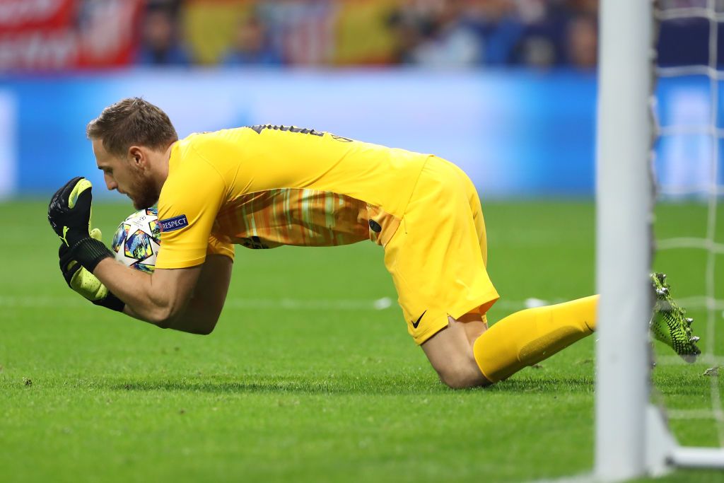 MADRID, SPAIN - SEPTEMBER 18: Jan Oblak of Atletico Madrid makes a save during the UEFA Champions League group D match between Atletico Madrid and Juventus at Wanda Metropolitano on September 18, 2019 in Madrid, Spain. (Photo by Angel Martinez/Getty Images)