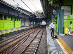 Tarif Tiket KA Jarak Jauh Naik 40%, Cek Syaratnya Sebelum Berangkat