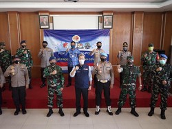 Alumni AKABRI 89 Salurkan 500 Paket Sembako ke Warga Kota Bogor