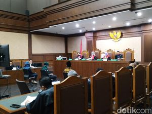 Anggota DPR F-PDIP Ini Ngaku Pernah Diminta Mundur Demi Harun Masiku Anggota DPR F-PDIP Ini Ngaku Pernah Diminta Mundur Demi Harun Masiku