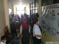 PPDB Jateng Bermasalah, Posko Pengaduan Diserbu Orang Tua Pendaftar