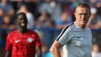 Rangnick terkenal mampu mengeluarkan potensi terbaik dari pemain muda. Di MU, ada enam anak muda yang siap-siap bakal ditempa olehnya! (Getty Images/Karina Hessland)