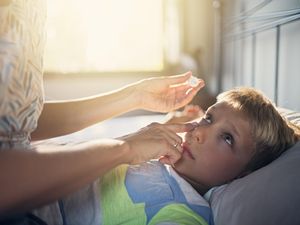 Gegara Salah Obat, Mata Bocah Ini Tak Bisa Terbuka Selama 4 Hari