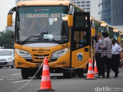 Viral Bus Sekolah Dipakai Evakuasi Pasien Corona di Jakarta, Ini Kata Pemprov