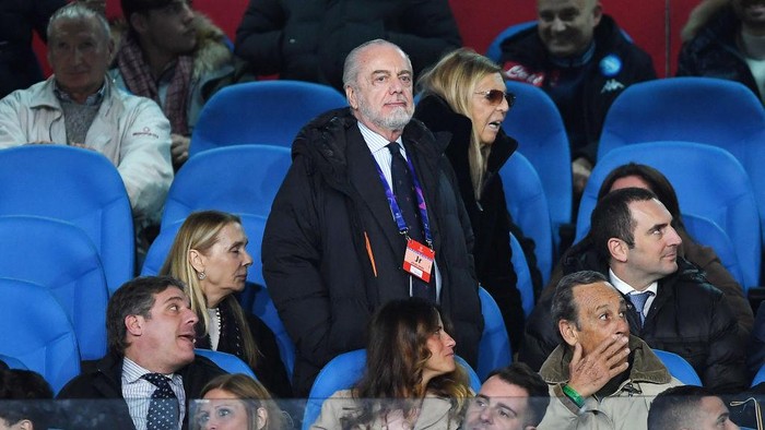 NAPLES, ITALY - FEBRUARY 25: Aurelio De Laurentiis SSC Napoli president on the stands before the UEFA Champions League round of 16 first leg match between SSC Napoli and FC Barcelona at Stadio San Paolo on February 25, 2020 in Naples, Italy. (Photo by Francesco Pecoraro/Getty Images)