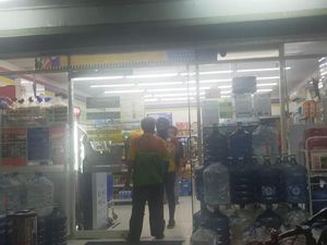 Bule Belgia yang Diamankan Ternyata Sudah Dua Kali Ngutil Bule Belgia yang Diamankan Ternyata Sudah Dua Kali Ngutil