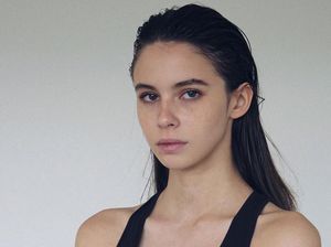 Model 21 Tahun Anak Eks Playboy Ini Sekarang Urusi Klub Bola Model 21 Tahun Anak Eks Playboy Ini Sekarang Urusi Klub Bola