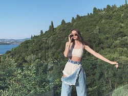 Jika sebelumnya aktif di dunia model, salah satunya dengan D&G, Rebecca kini menjadi anggota direksi termuda FC Hermannstadt. (Foto: Instagram @rbccadp)