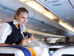 Pramugari: Jangan Pakai Alas Kaki Ini di Pesawat, Pokoknya Jangan!