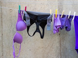 Menjemur Pakaian di Dalam Ruangan, Bahaya Nggak Ya?