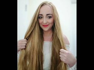 Potret Wanita dengan Rambut Panjang 1,5 M Bak Rapunzel Dunia Nyata Potret Wanita dengan Rambut Panjang 1,5 M Bak Rapunzel Dunia Nyata