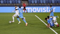 Kebuntuan Madrid pecah di menit ke-61. Umpan Eden Hazard di bibir kotak penalti berhasil dituntaskan menjadi gol oleh Karim Benzema.