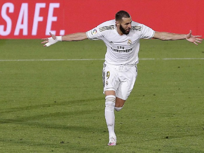 A view of the Alfredo di Stefano stadium during the Spanish La Liga soccer match between Real Madrid and Valencia, in Madrid, Spain, Thursday, June 18, 2020. (AP Photo/Manu Fernandez)