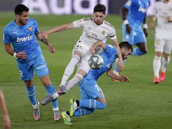 Menjamu Valencia di Stadion Alfredo di Stefano, Jumat (19/6/2020) dinihari WIB, Madrid tampil dominan. Los Blancos bertubi-tubi menggempur pertahanan lawan.