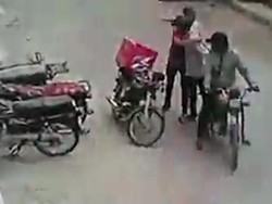 Nggak Tega, Perampok di Pakistan Kembalikan Barang Korbannya