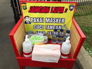 Polsek Tanah Abang Sediakan Hand Sanitizer-Masker Secara Mobile di GBK