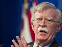 Video Eks Penasihat Keamanan AS Tertawakan Ancaman Trump ke Iran