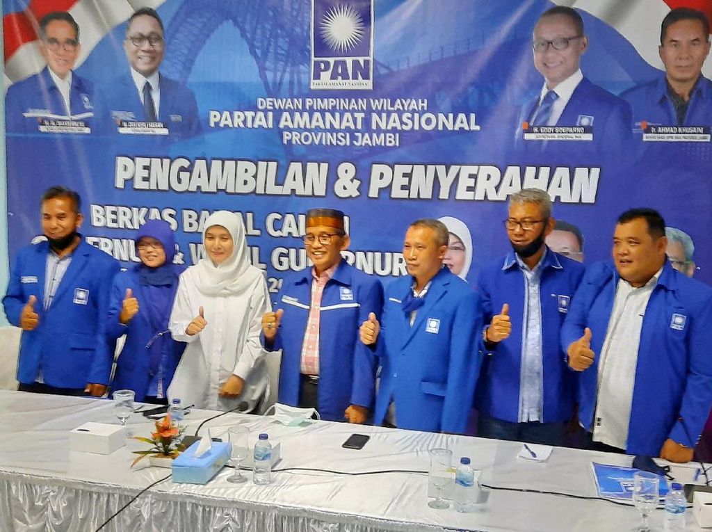 Belum Dapat Dukungan PAN ke Pilgub, Ibu Tiri Zumi Zola Lompat ke PDIP Belum Dapat Dukungan PAN ke Pilgub, Ibu Tiri Zumi Zola Lompat ke PDIP