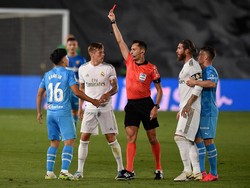 Tendang Kaki Ramos, Pemain Muda Korsel Ini Kena Kartu Merah