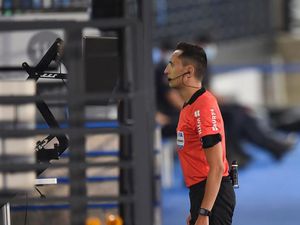 Soal Ribut-ribut Dianulirnya Gol Valencia ke Gawang Madrid