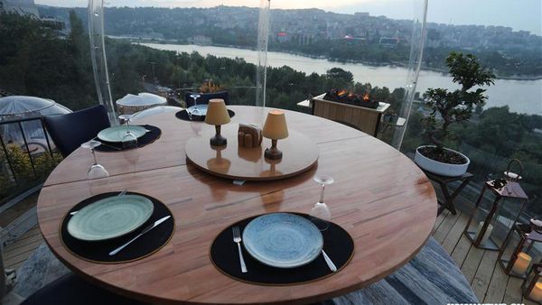 Penampakan Restoran Bebas COVID-19 di Turki