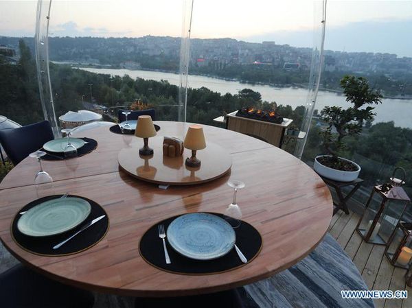 Penampakan Restoran Bebas COVID-19 di Turki