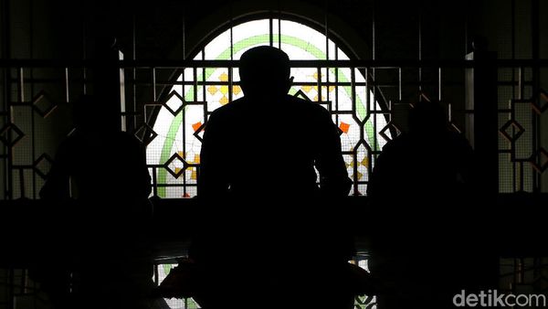Masjid Agung Al Barkah Bekasi Terapkan Salat Jumat 1 Gelombang