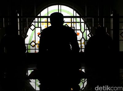 Masjid Agung Al Barkah Bekasi Terapkan Salat Jumat 1 Gelombang