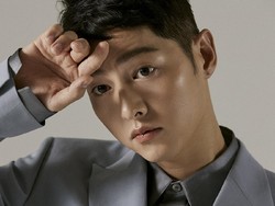 Song Joong Ki dan Aktor Crash Landing On You Gowes di New Normal