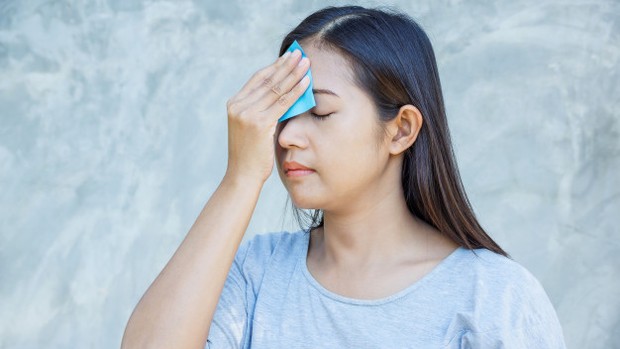 Tips Menghadapi Kulit Wajah Berminyak