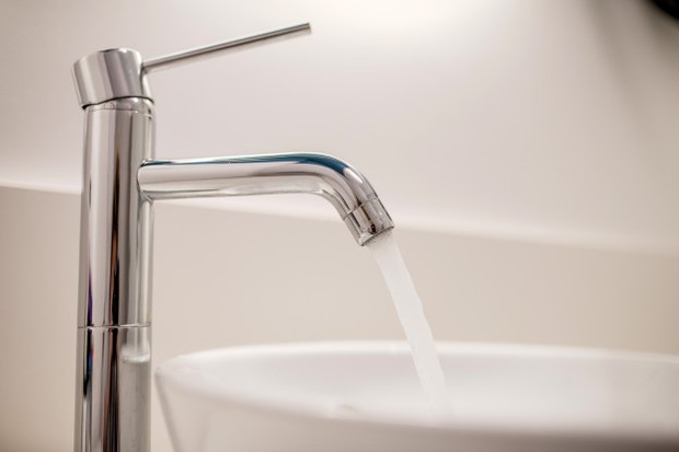 Air yang keluar langsung dari keran.