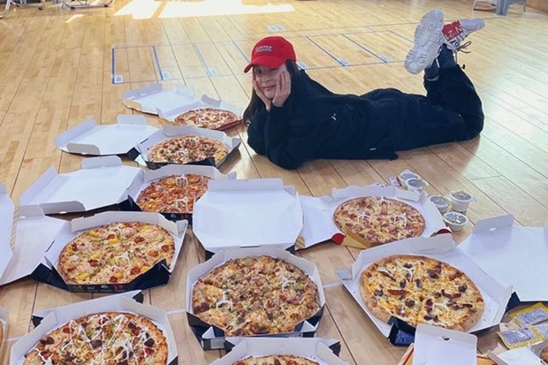 Sandara Park mengaku salah satu rahasia wajah awet mudanya adalah makan makanan instan