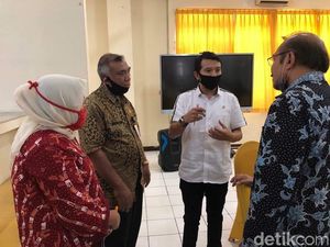 Anggota DPRD Pastikan Anak Tenaga Medis Mendapat Quota SMAN/SMKN Anggota DPRD Pastikan Anak Tenaga Medis Mendapat Quota SMAN/SMKN