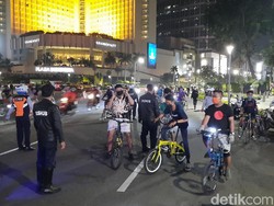 Pesepeda Padati Lagi Kawasan Bundaran HI, Dishub-Satpol PP Membubarkan