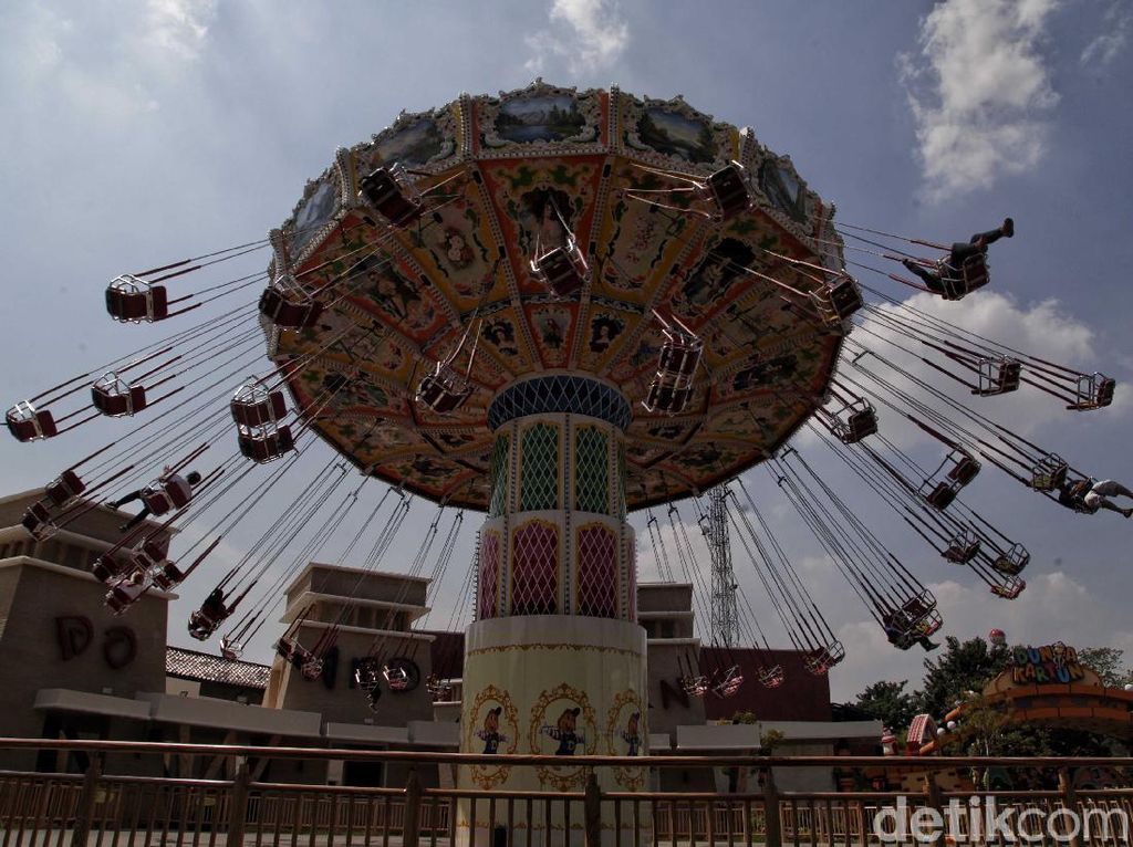 Mal dan Taman Rekreasi Jakarta Masih Sepi Awal Buka Kembali Mal dan Taman Rekreasi Jakarta Masih Sepi Awal Buka Kembali