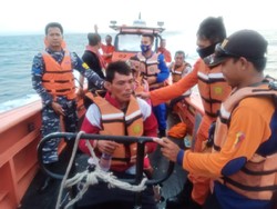 3 Nelayan Hilang di Selat Sunda Selamat, 7 Orang Masih Dicari