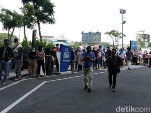 Video: Weekend Pertama Setelah Dibuka, Mal Kokas Ramai Pengunjung Video: Weekend Pertama Setelah Dibuka, Mal Kokas Ramai Pengunjung