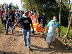 Wanita Berdaster Tanpa Identitas Ditemukan Mengambang di Saluran Irigasi