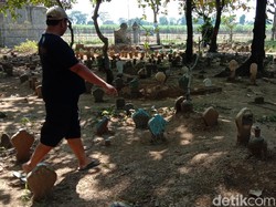 Perempuan yang Namanya Ada dalam Mantra Bungkusan Kain Kafan Kini Trauma