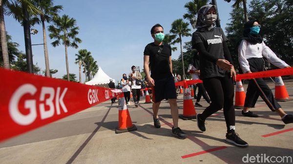 Antusias Masyarakat Berolahraga di Kawasan GBK