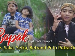 Betrand Peto Temani 2 Anak Didi Kempot Nyanyikan Lagu Bapak