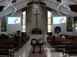 Begini Penerapan Protokol Kesehatan di Gereja Bandung