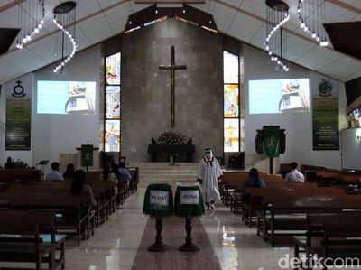 Begini Penerapan Protokol Kesehatan di Gereja Bandung