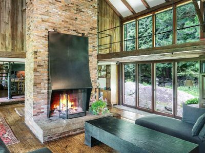 Gudang Abad 18 Ini Disulap Jadi Rumah, Lihat Hasilnya