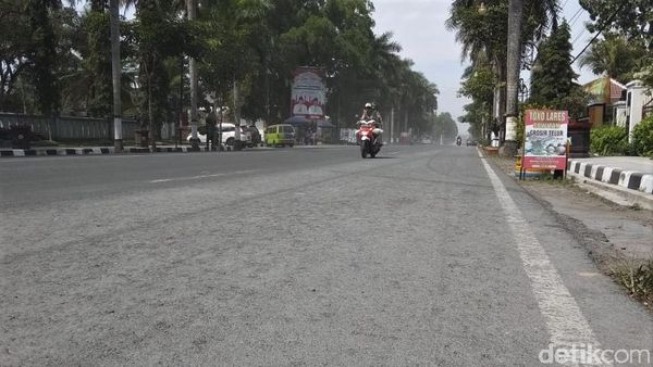 Hujan Abu Guyur Magelang Imbas Erupsi Gunung Merapi