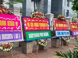 Banjir Karangan Bunga di Sidang Perdana PKPU Koperasi Indosurya